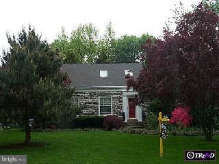 664 Paddock Road Havertown, PA 19083 - Photo 1 of 5