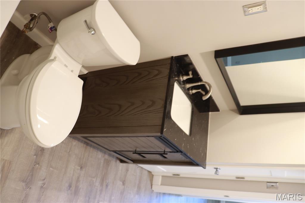 8922 Higginson Avenue Bel-Ridge, MO 63121 - Photo 15 of 32