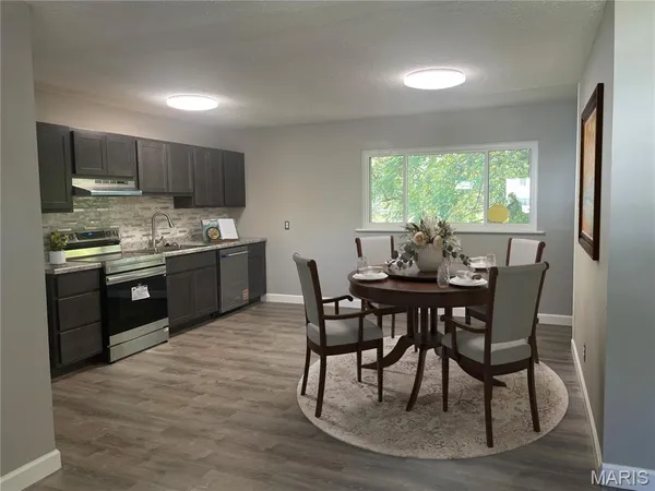 $177,000 | 8922 Higginson Avenue, Bel-Ridge, MO 63121