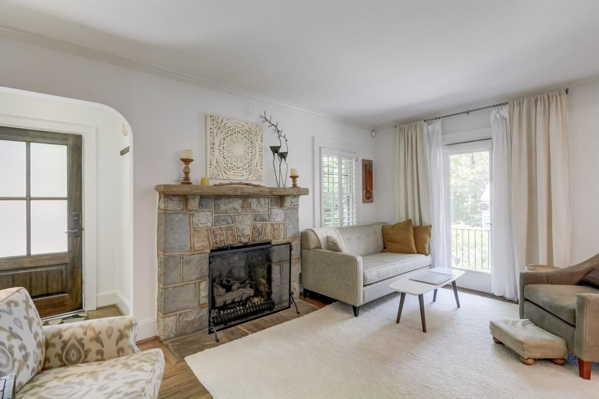 212 Hudson Street Raleigh, NC 27608 - Photo 3 of 24 Photo 3