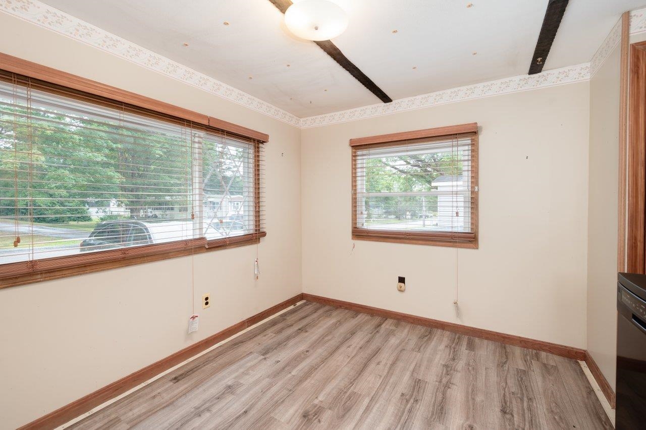 44 Hayes Park Exeter, NH 03833 - Photo 6 of 36 Gallery Image 6