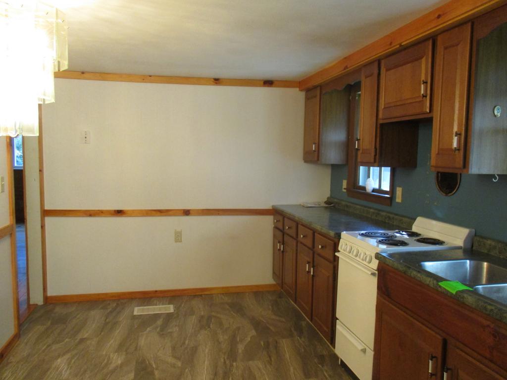 10 Ellen Brook Road Hillsborough, NH 03244 - Photo 5 of 12 Gallery Image 5