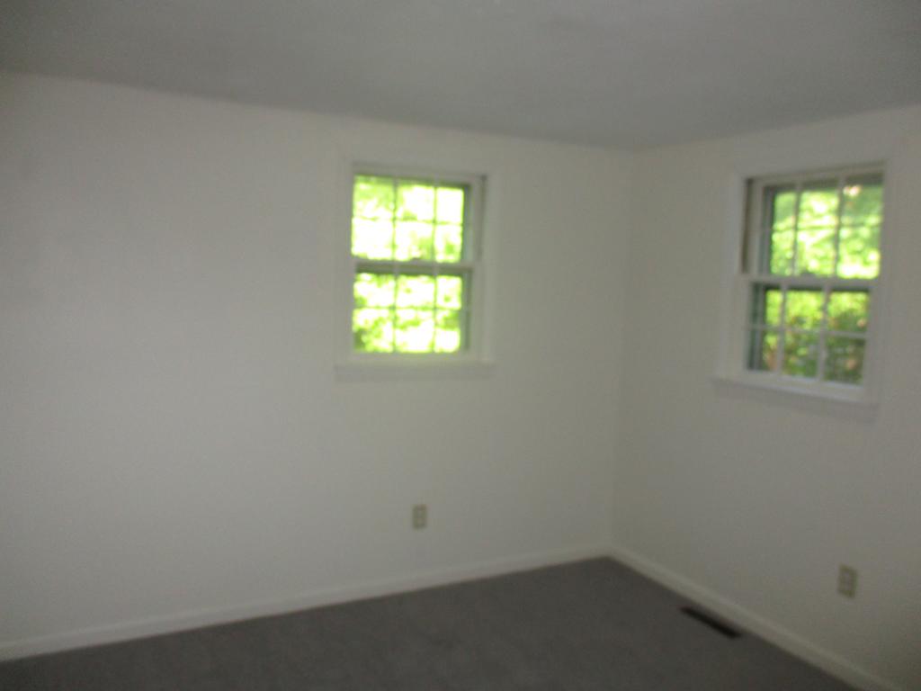 10 Ellen Brook Road Hillsborough, NH 03244 - Photo 6 of 12 Gallery Image 6