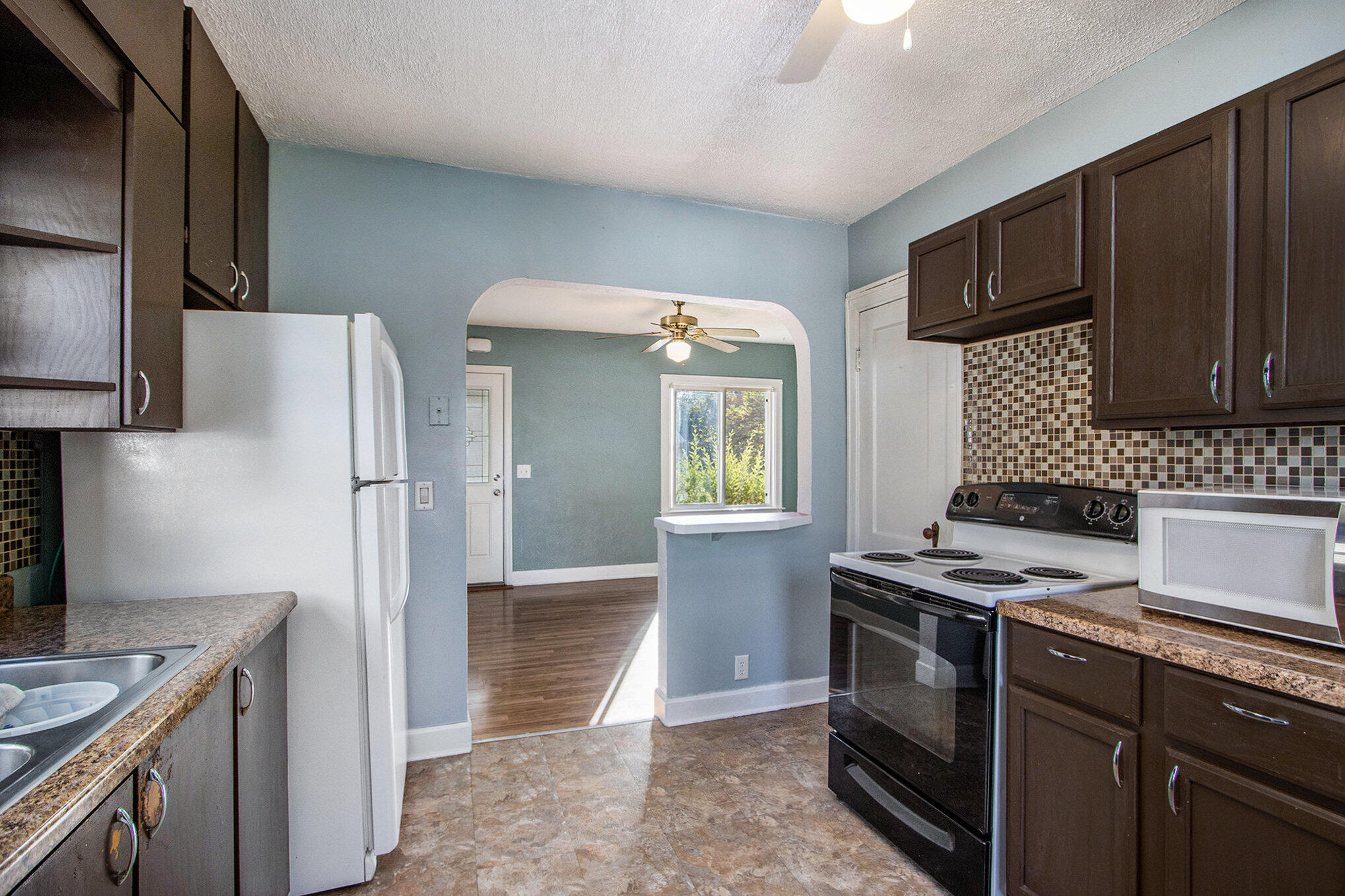 136 Jericho Road Battle Creek, MI 49014 - Photo 3 of 17 005_file_804