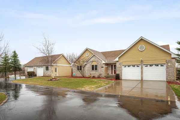 $809,900 | 7645 84th Avenue, Greenfield, MN 55373