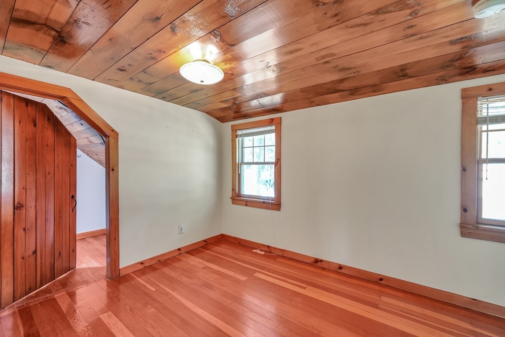 210 Barton Road Stow, MA 01775 - Photo 18 of 25 Gallery Image 18