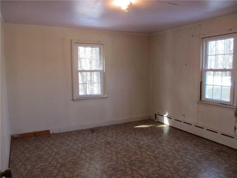289 North Village Road Ogunquit, ME 03907 - Photo 5 of 9 Master Bedroom.