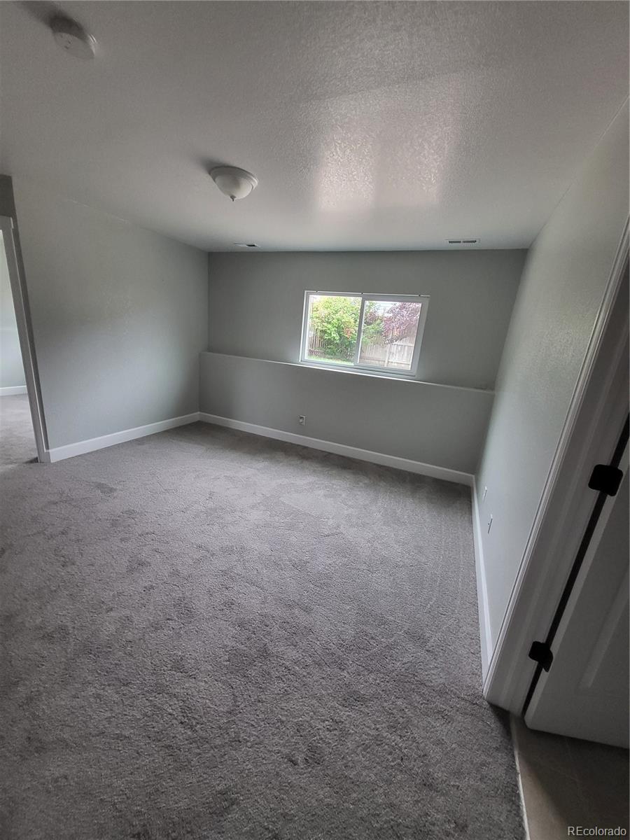 4925 Freeport Way Denver, CO 80239 - Photo 12 of 17