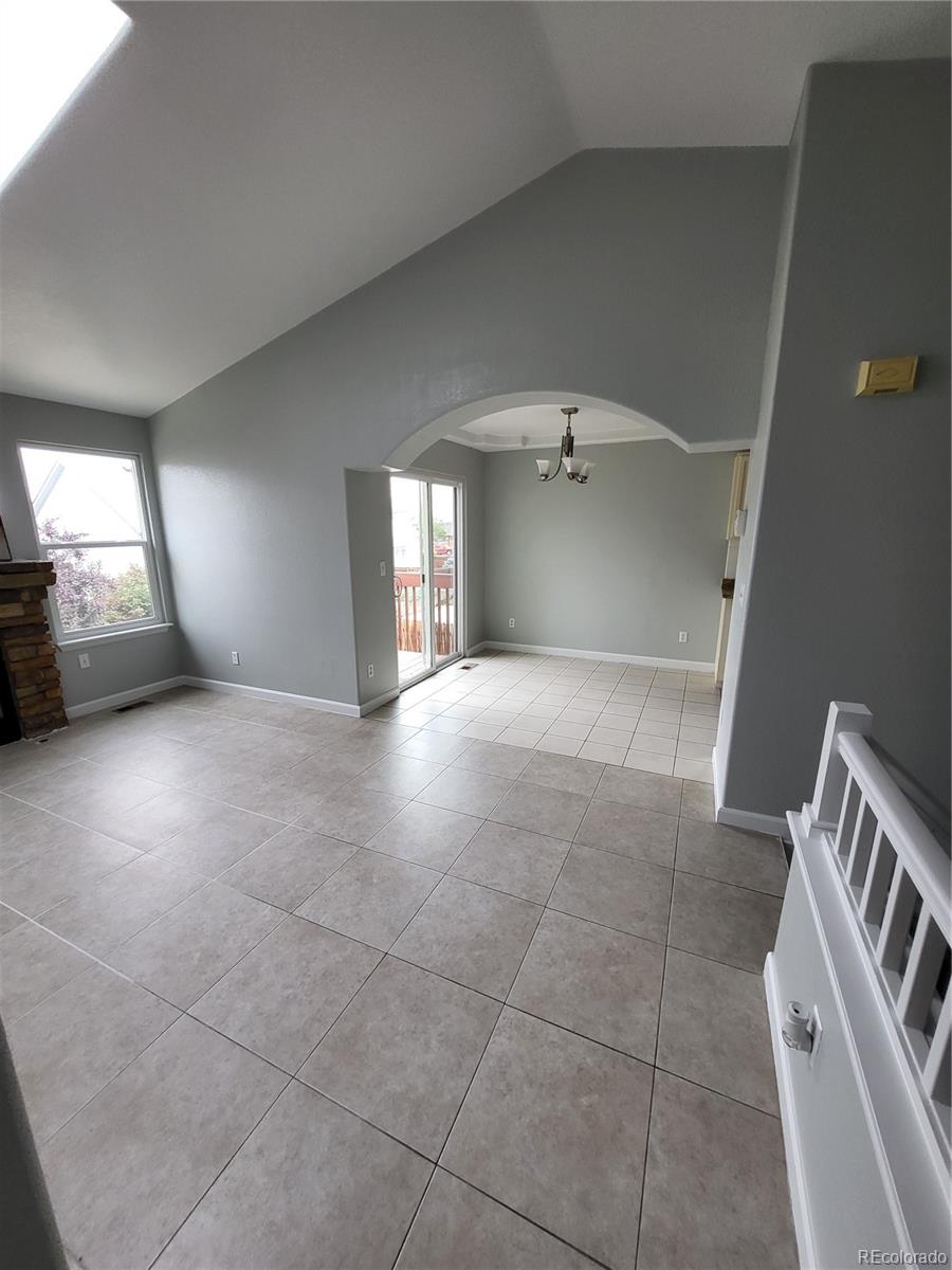 4925 Freeport Way Denver, CO 80239 - Photo 3 of 17