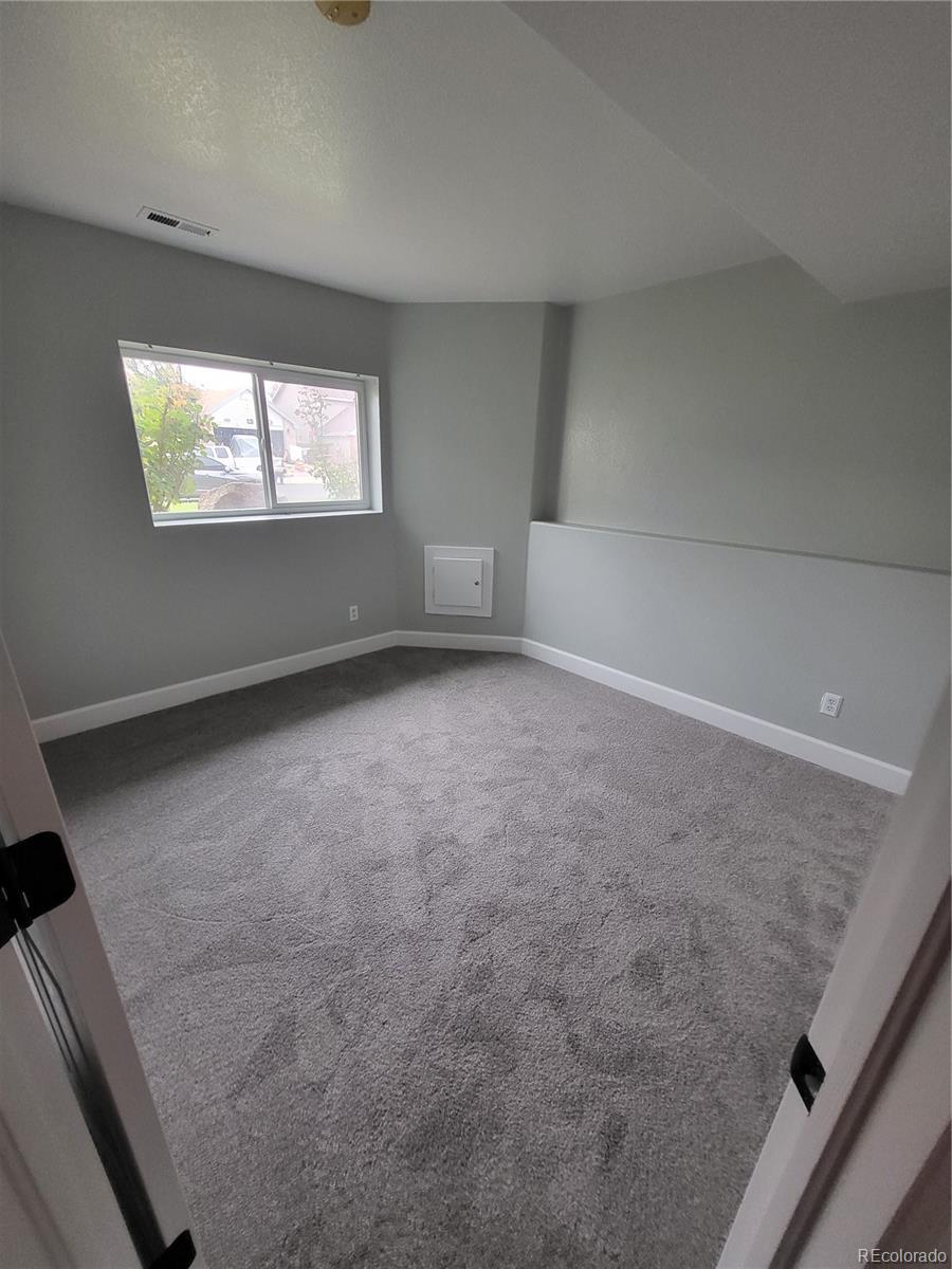 4925 Freeport Way Denver, CO 80239 - Photo 9 of 17