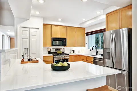 $1,295,000 | 14627 Southeast Newport Way, Bellevue, WA 98006