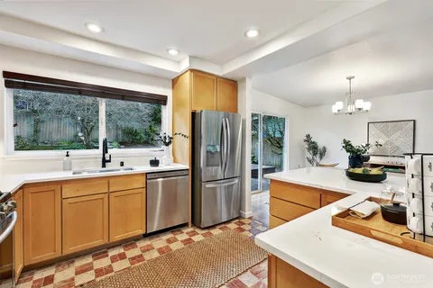 $1,295,000 | 14627 Southeast Newport Way, Bellevue, WA 98006