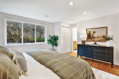 $1,295,000 | 14627 Southeast Newport Way, Bellevue, WA 98006