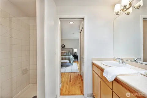 $1,295,000 | 14627 Southeast Newport Way, Bellevue, WA 98006