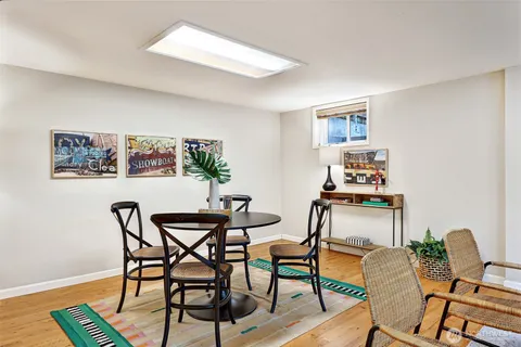 $1,295,000 | 14627 Southeast Newport Way, Bellevue, WA 98006