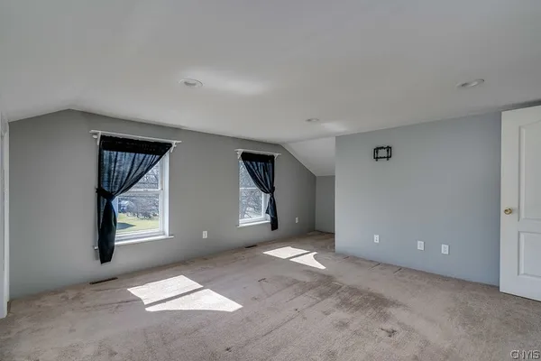 $250,000 | 11757 State Route, Chaumont, NY 13622