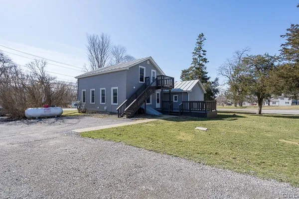 $250,000 | 11757 State Route, Chaumont, NY 13622