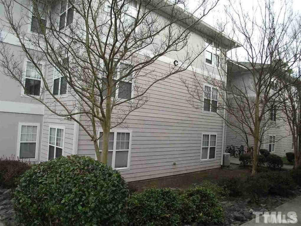 929 Morreene Road, Unit B23 Durham, NC 27705 - Photo 2 of 9 Photo #2