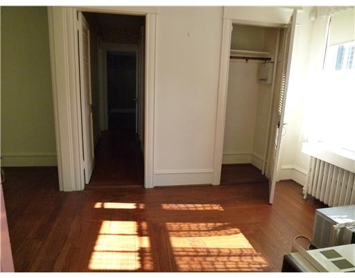 15 Ellery Road Newport, RI 02840 - Photo 9 of 19 Entry.