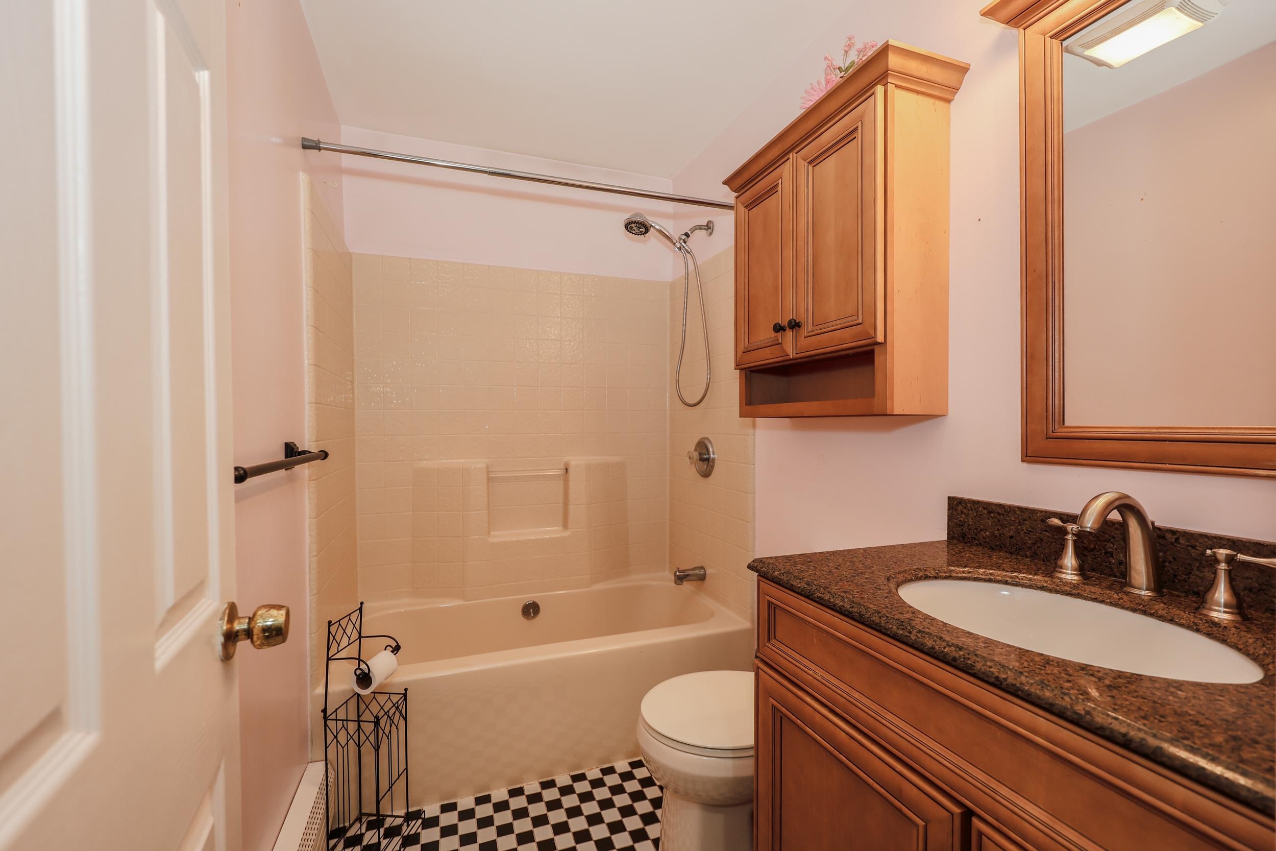 6 Concord Avenue Derry, NH 03038 - Photo 25 of 45