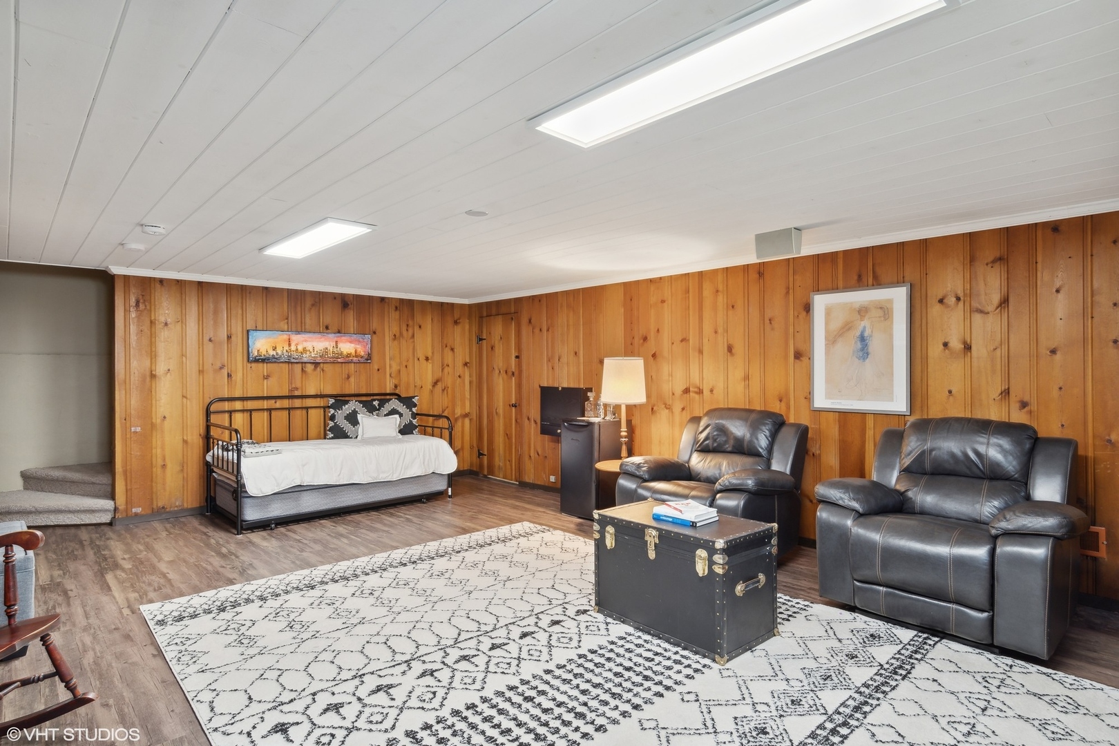 414 Audubon Road Riverside, IL 60546 - Photo 32 of 51 a living room with furniture