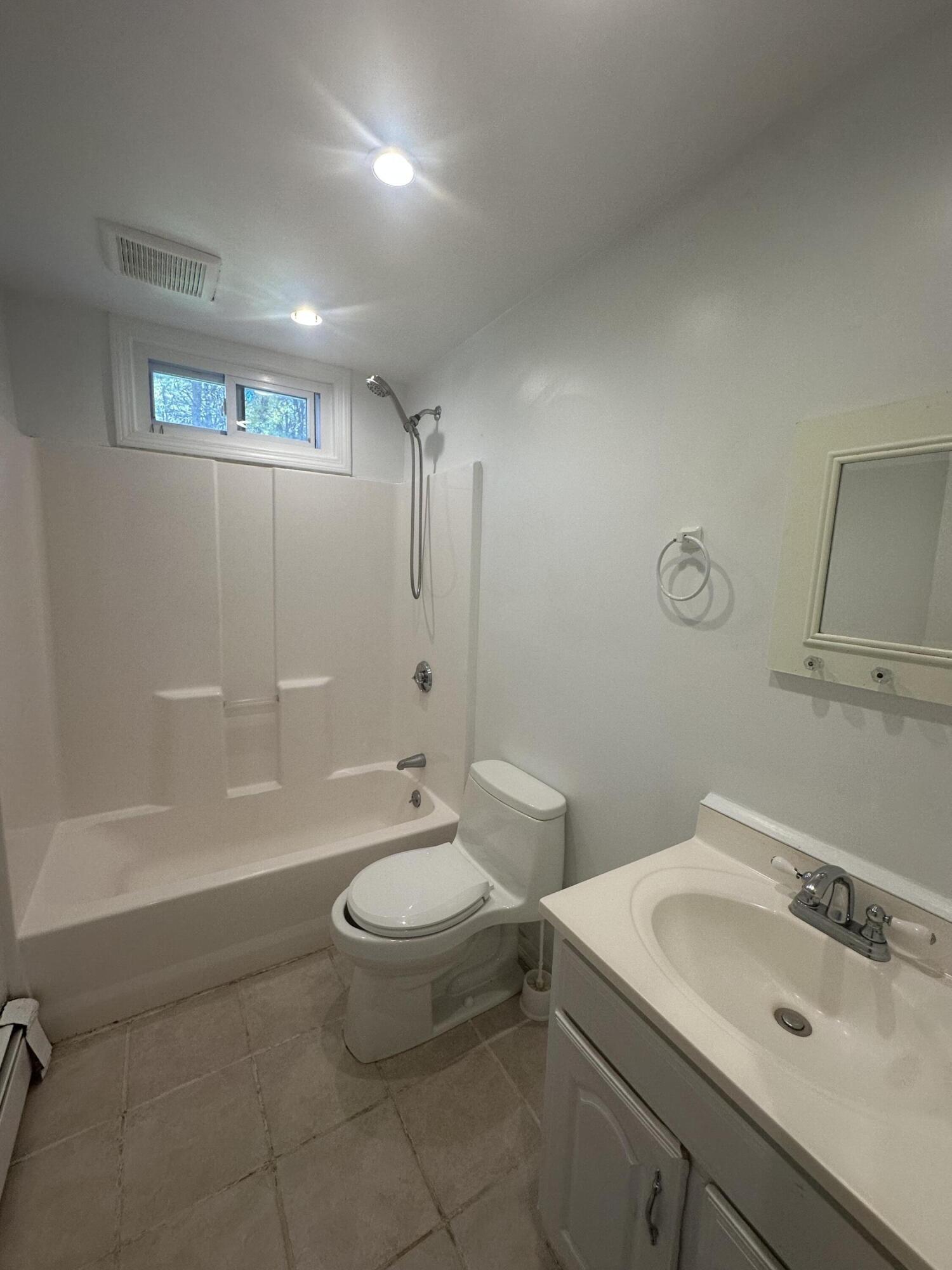 28 Hoover Road West Yarmouth, MA 02673 - Photo 11 of 16 IMG_9025