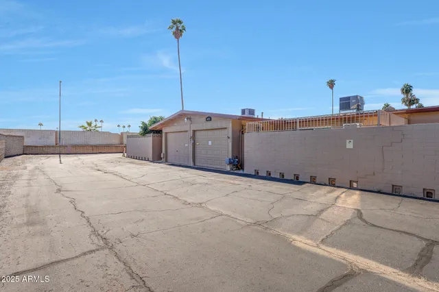 a house view with a outdoor space