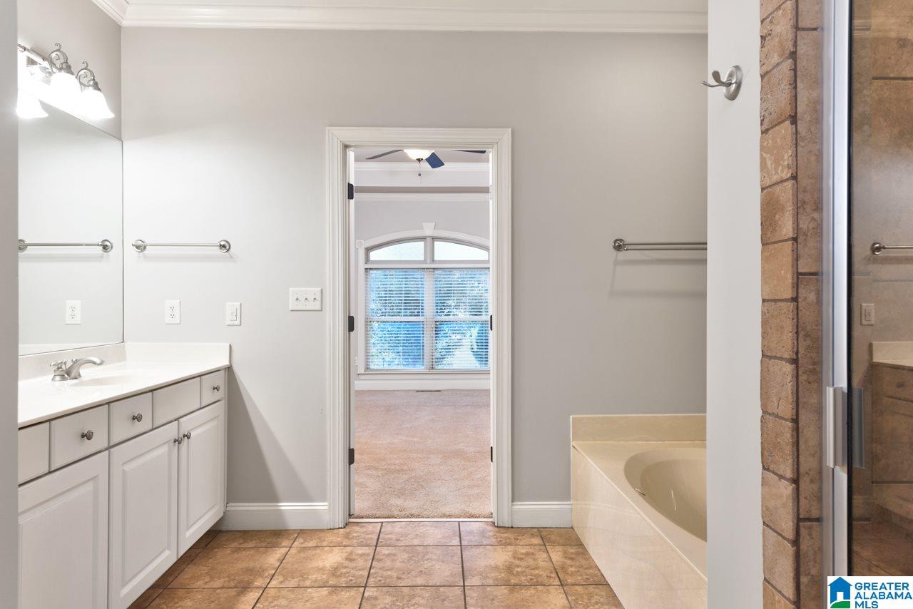 1031 Lake View Lane Calera, AL 35040 - Photo 20 of 43