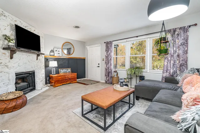 $174,900 | 22 Hidden Springs Road, Spartanburg, SC 29302