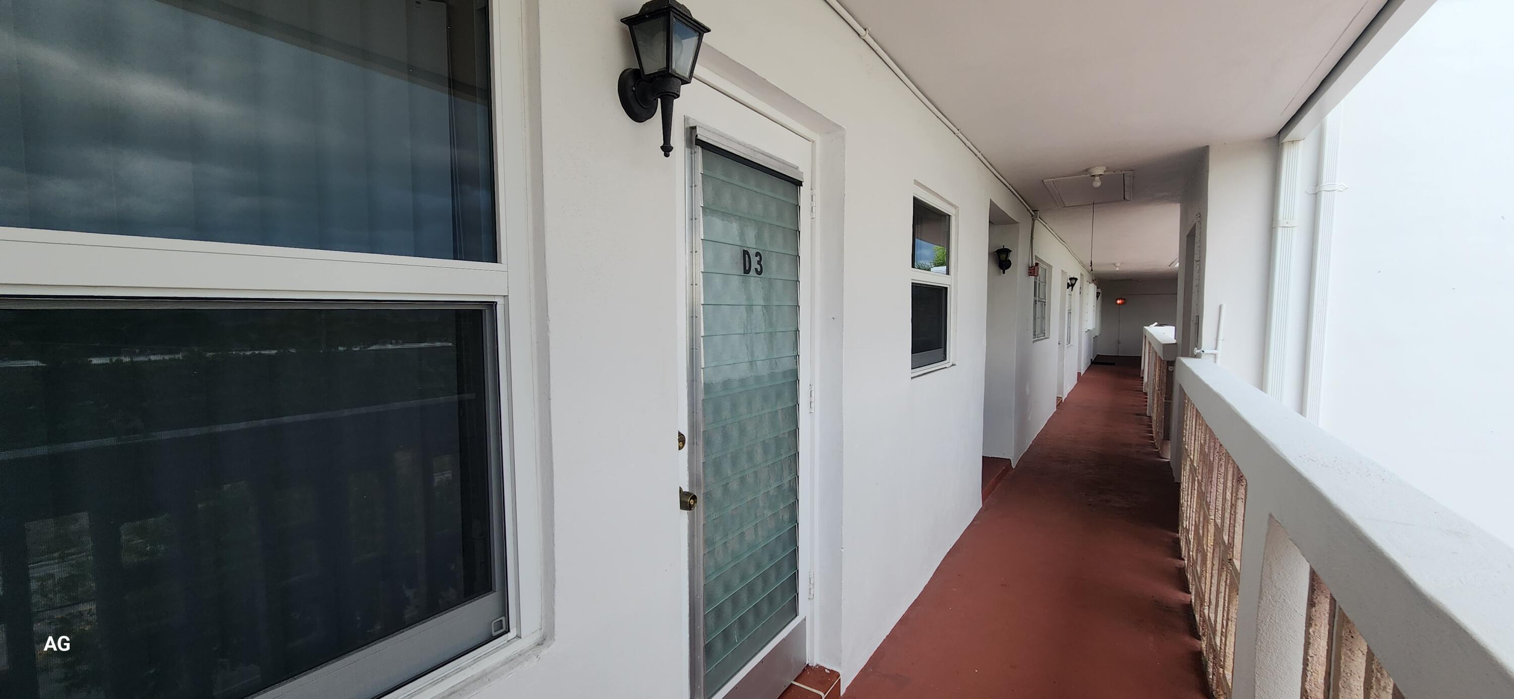 15 Southeast 13th Street, Unit D3 Boca Raton, FL 33432 - Photo 1 of 36 East Boca Raton top floor condo