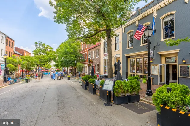 $999,900 | 115 North Lee Street, Unit BH207, Alexandria, VA 22314