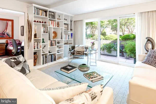 $999,900 | 115 North Lee Street, Unit BH207, Alexandria, VA 22314