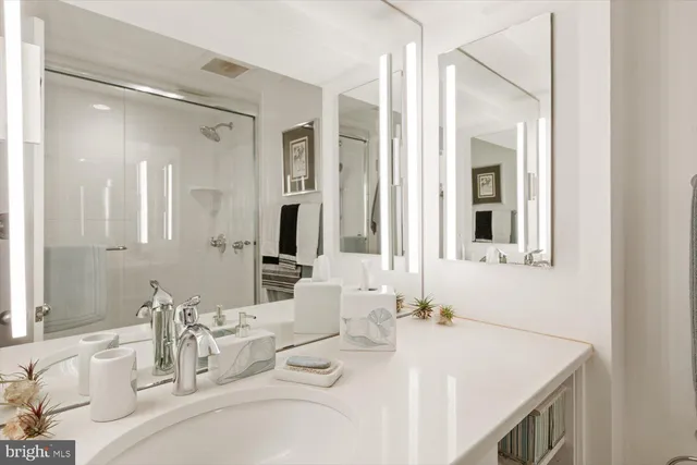 $999,900 | 115 North Lee Street, Unit BH207, Alexandria, VA 22314