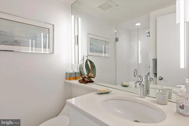 $999,900 | 115 North Lee Street, Unit BH207, Alexandria, VA 22314