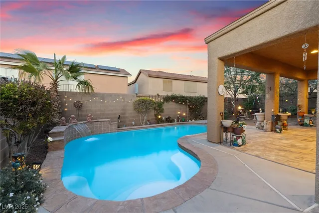 $510,500 | 648 Sunrise Lake Place, Henderson, NV 89002