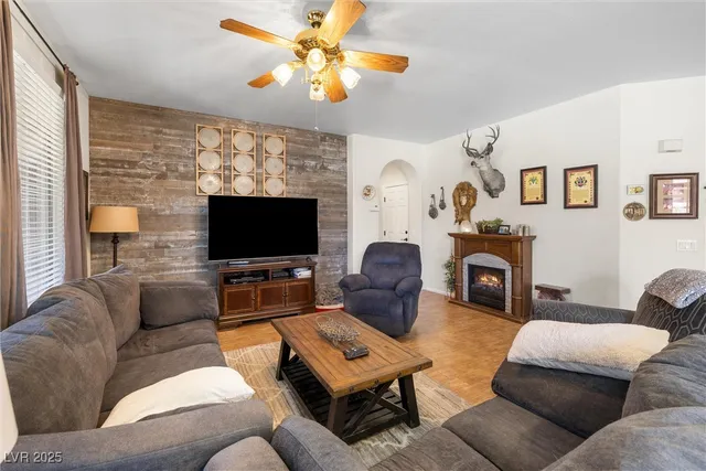 $510,500 | 648 Sunrise Lake Place, Henderson, NV 89002