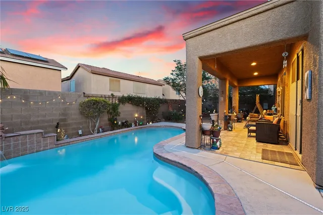 $510,500 | 648 Sunrise Lake Place, Henderson, NV 89002