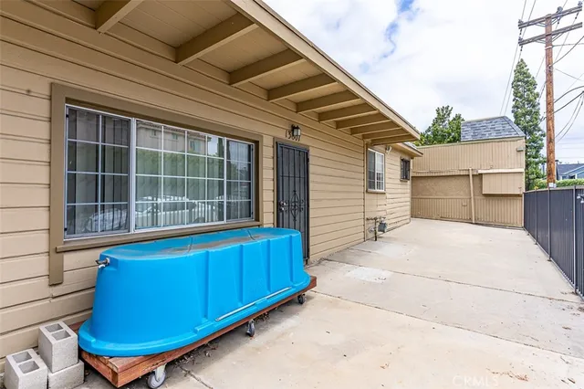 a view of a deck with a back yard