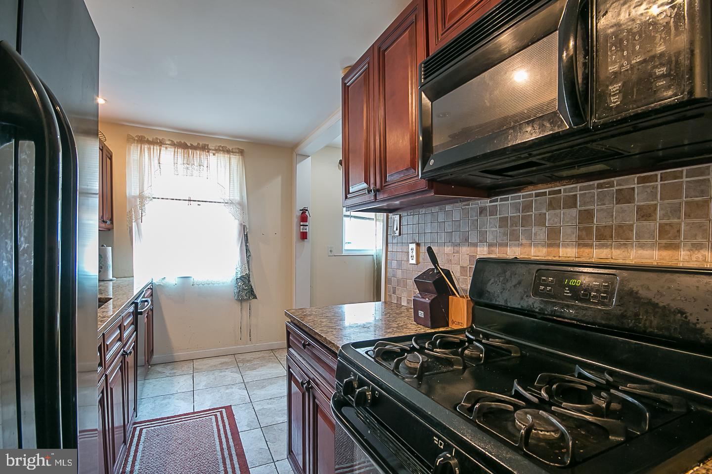 8067 Temple Road Philadelphia, PA 19150 - Photo 9 of 11
