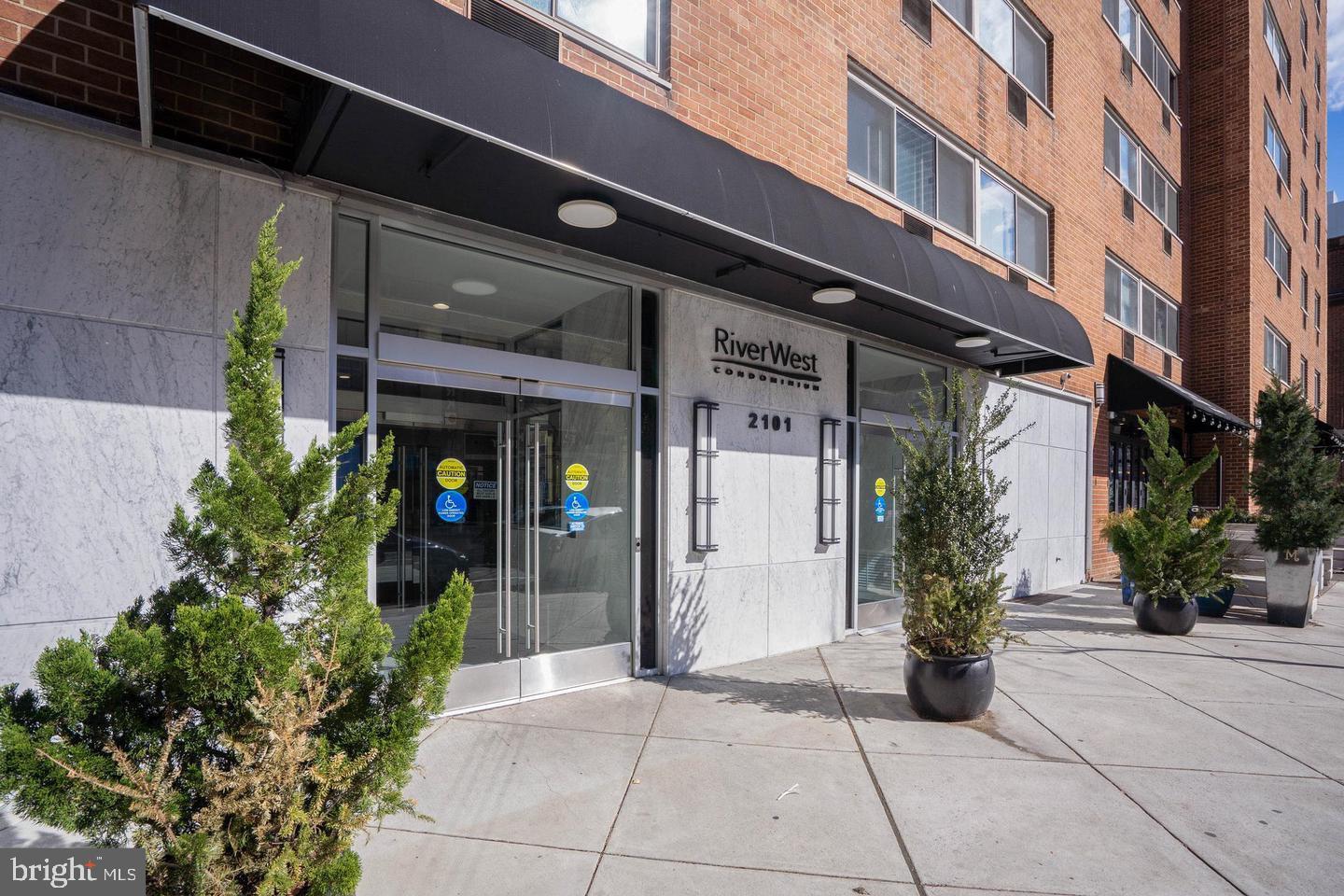 2101 Chestnut Street, Unit 1413 Philadelphia, PA 19103 - Photo 9 of 13 a view of a building with potted plants