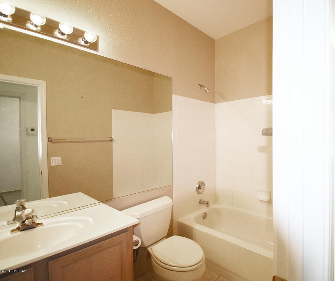 12144 North Seasons Loop Tucson, AZ 85755 - Photo 17 of 37
