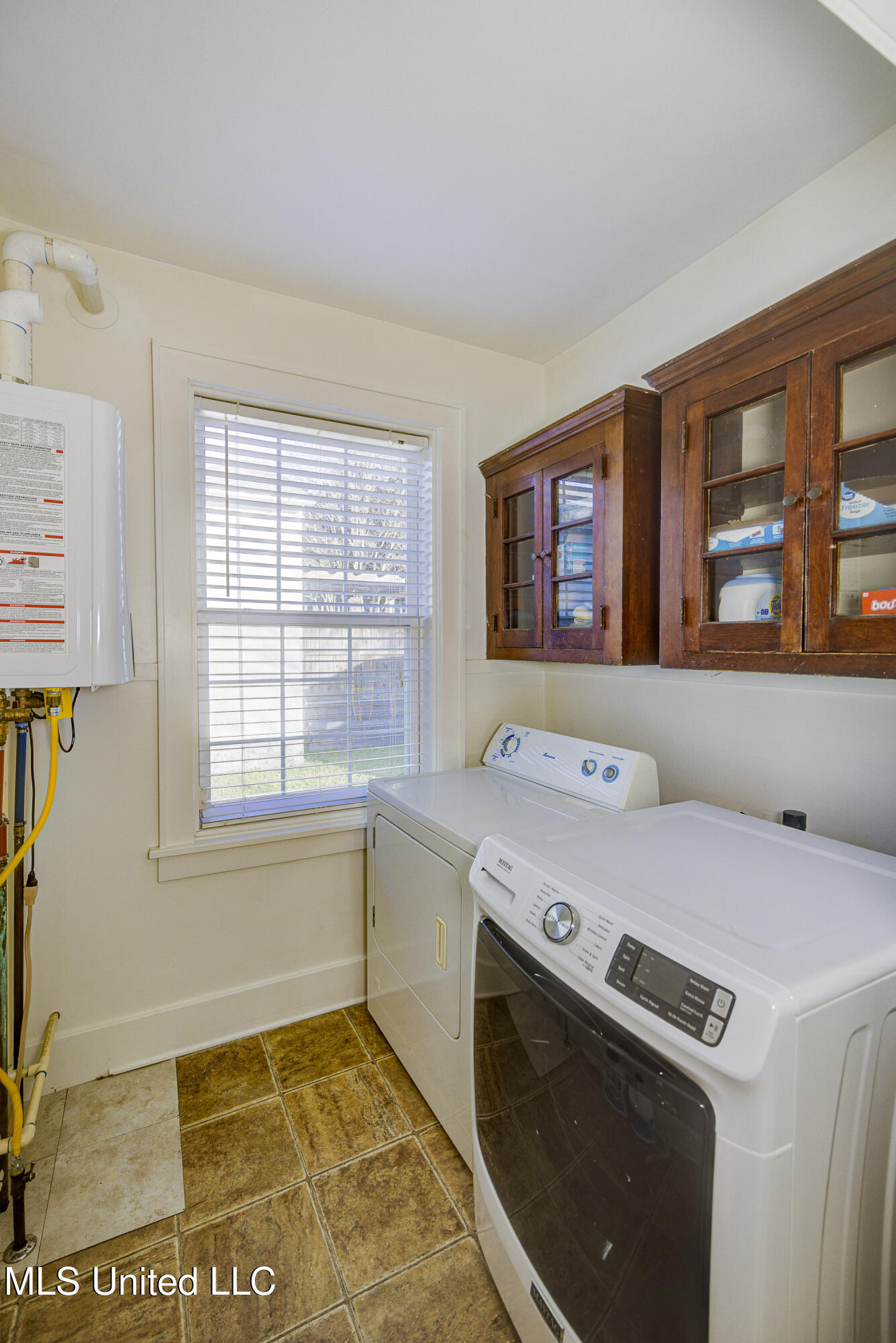 2203 Wilson Street Vicksburg, MS 39180 - Photo 14 of 44 Laundry Room
