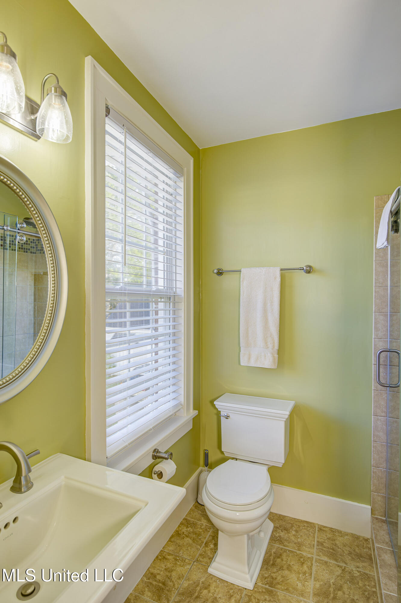 2203 Wilson Street Vicksburg, MS 39180 - Photo 21 of 44 Primary Bathroom 1