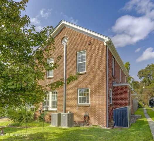 $259,000 | 2203 Wilson Street, Vicksburg, MS 39180