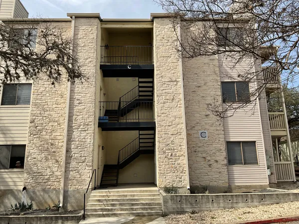 $219,000 | 1013 Chestnut Street, Unit BUILDING C 5, San Marcos, TX 78666