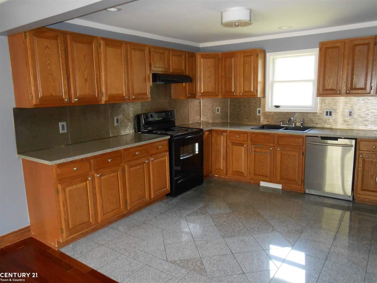 2443 Gerald Avenue Rochester Hills, MI 48307 - Photo 9 of 55