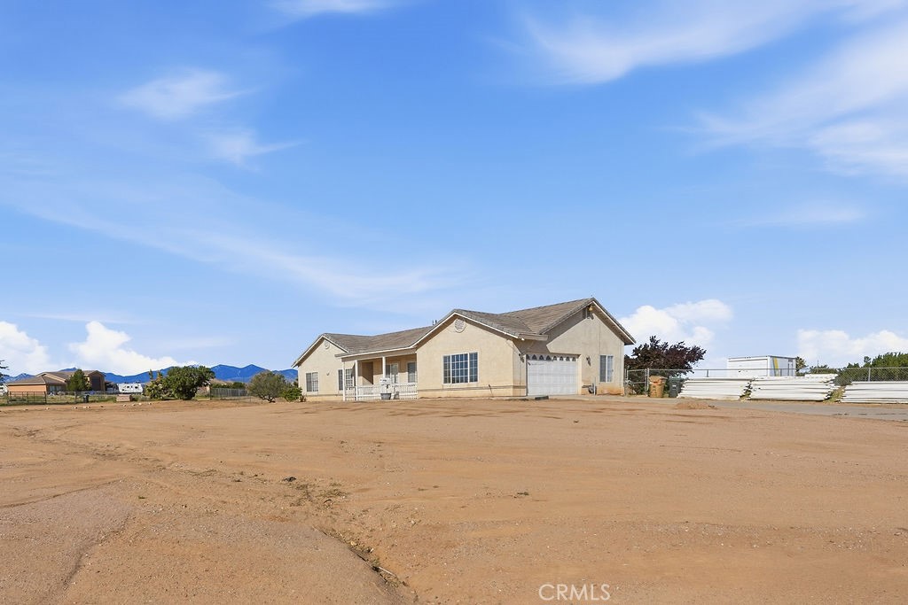 7838 Cataba Road Hesperia, CA 92344 - Photo 4 of 61