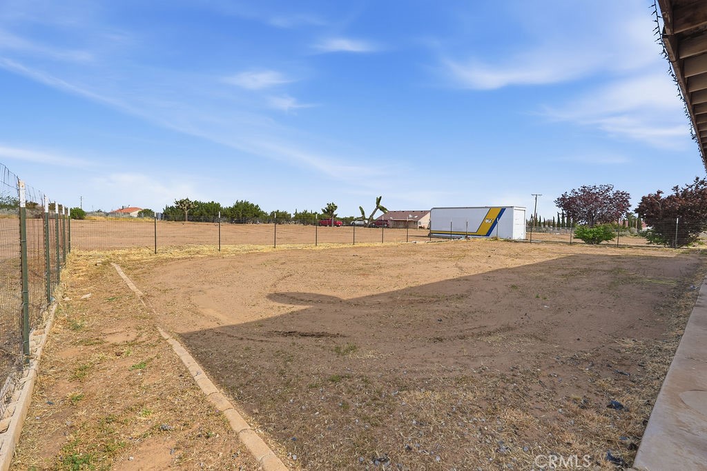 7838 Cataba Road Hesperia, CA 92344 - Photo 46 of 61