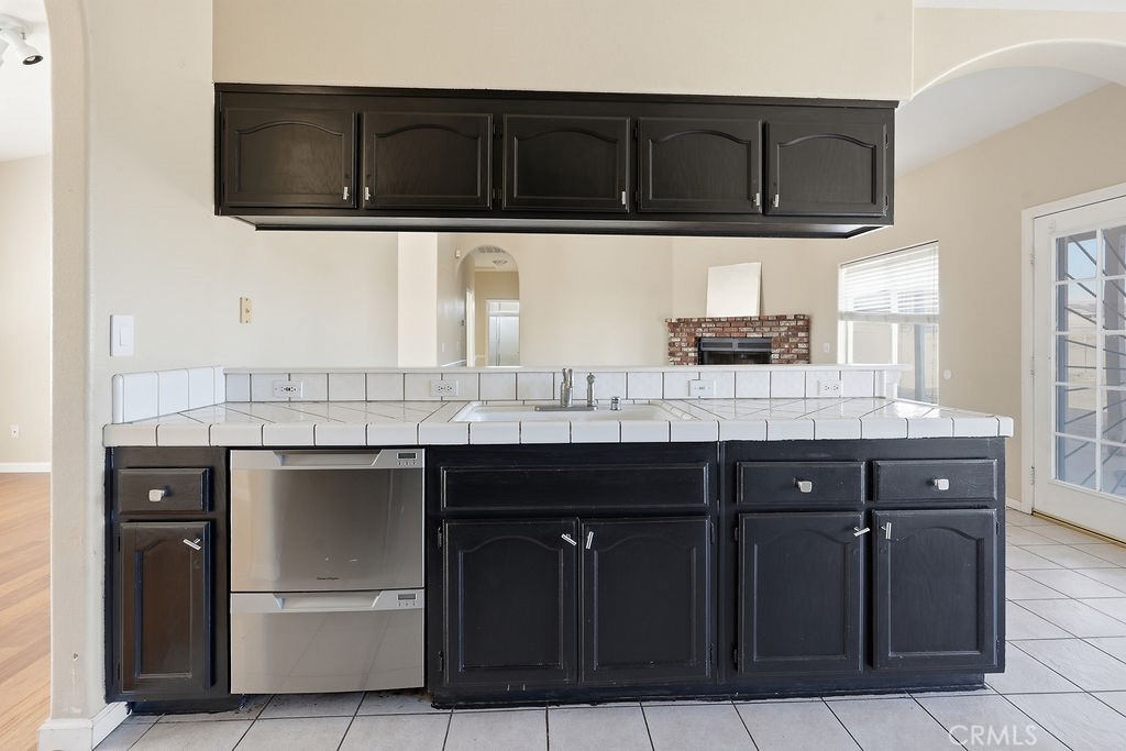 7838 Cataba Road Hesperia, CA 92344 - Photo 9 of 61