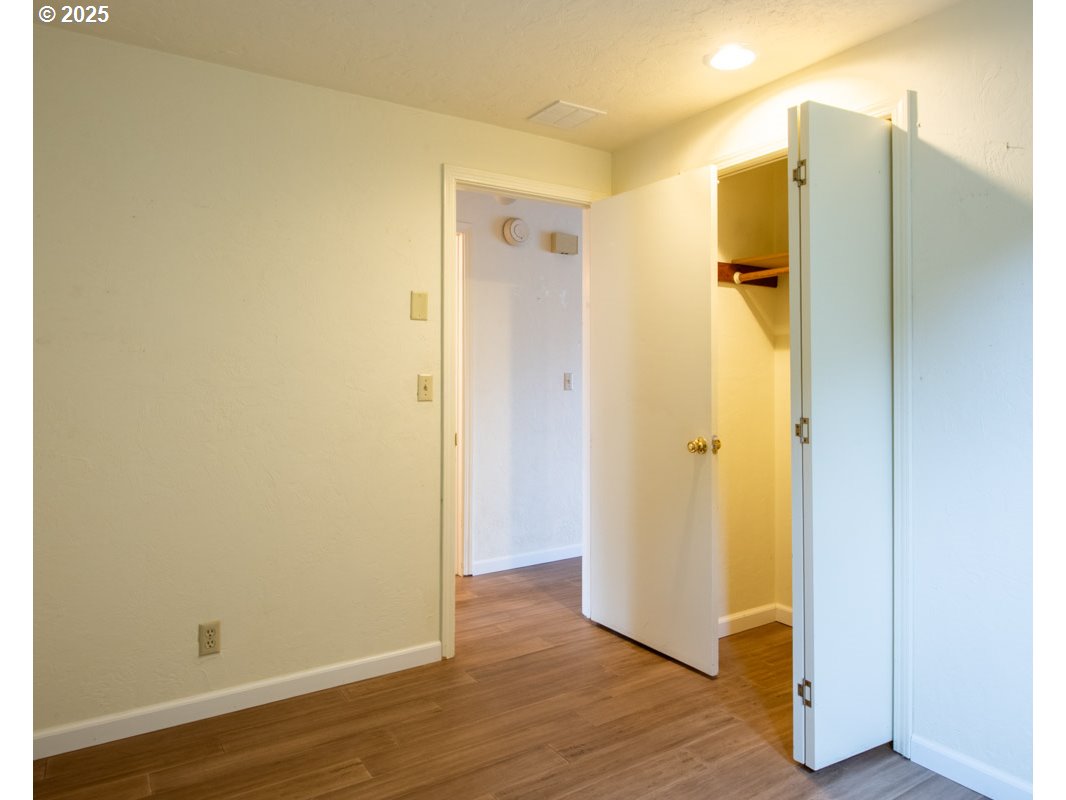 4631 Daisy Street Springfield, OR 97478 - Photo 26 of 46 a view of bathroom with wooden floor